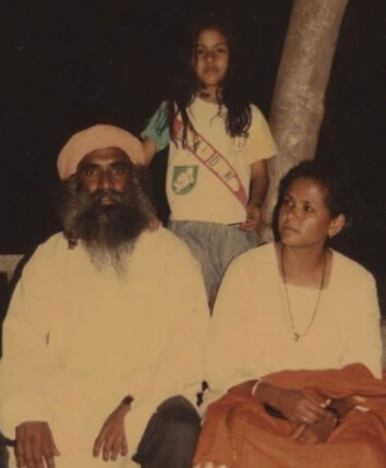 Radhe Jaggi with her parents Sadhguru and Vijaya Kumari